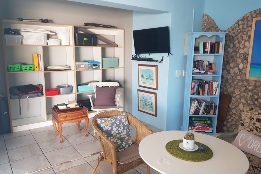To Let 1 Bedroom Property for Rent in Country Club Western Cape